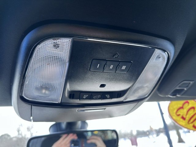 Used 2023 Dodge Durango GT image 34