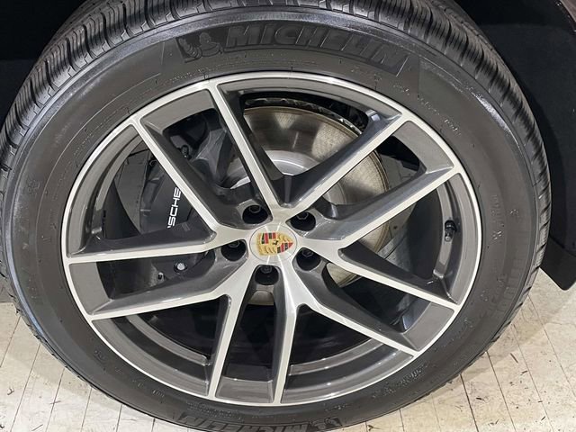 New 2026 Porsche Macan image 14