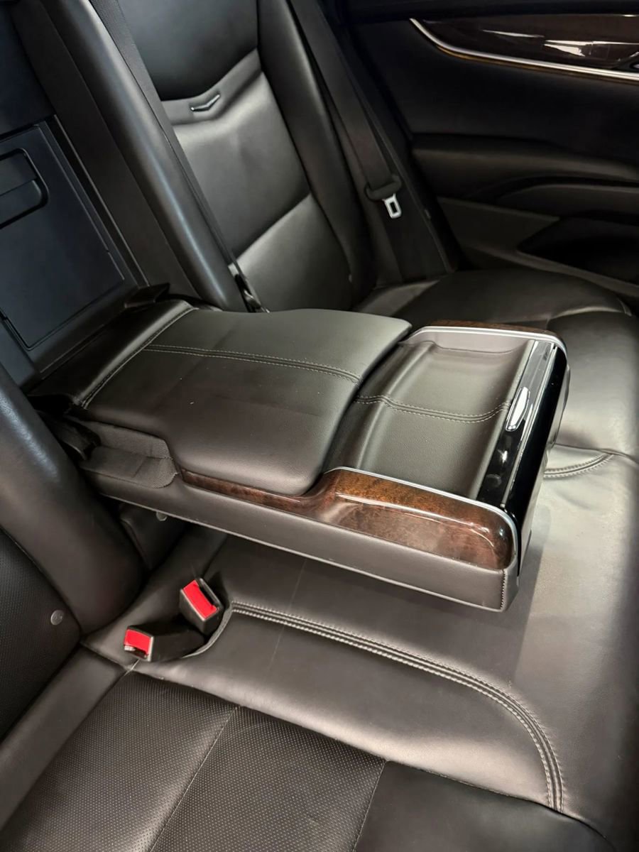Used 2015 Cadillac XTS Luxury AWD/4WD image 12