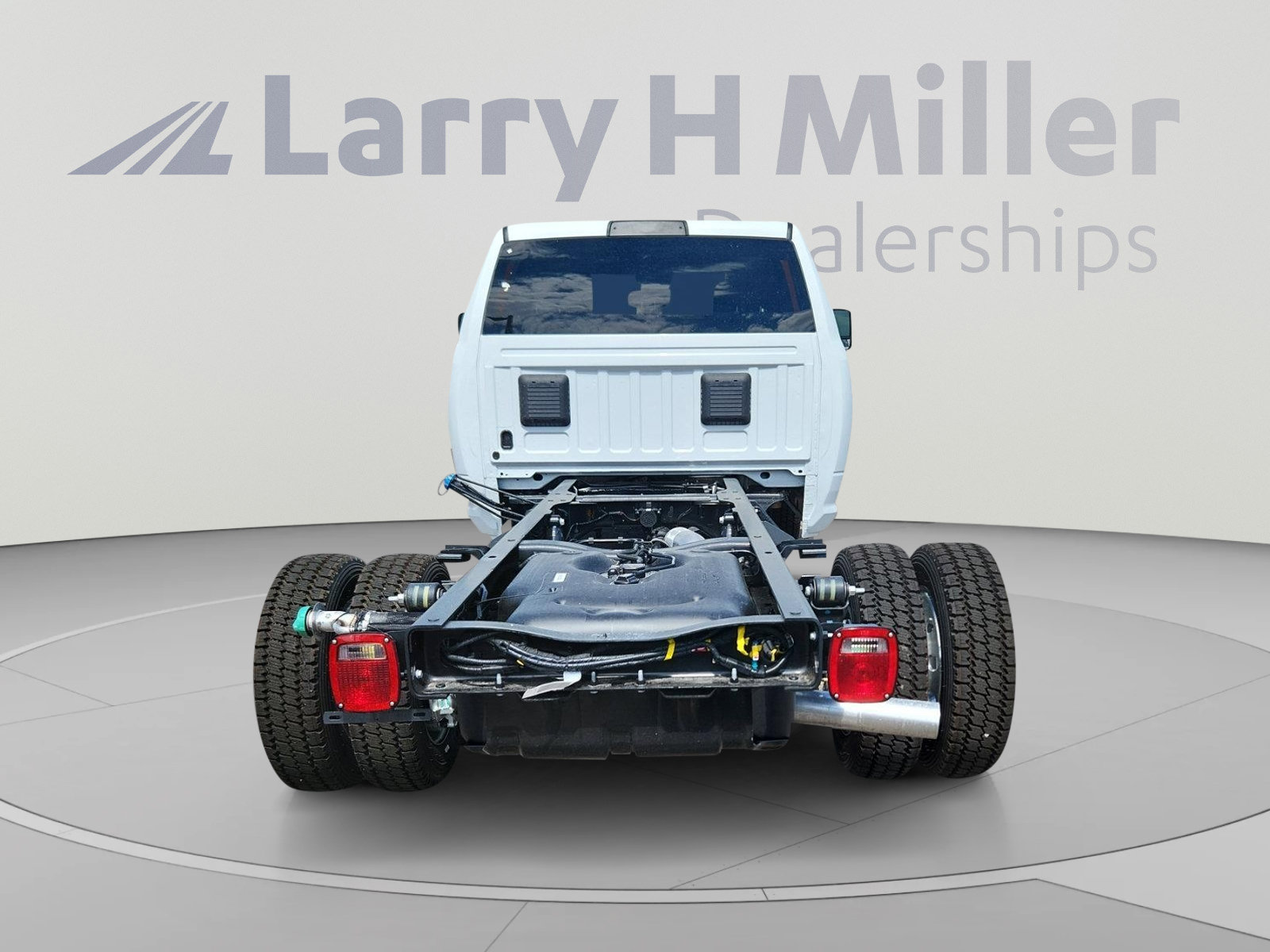 New 2025 RAM 5500 Tradesman AWD/4WD image 5