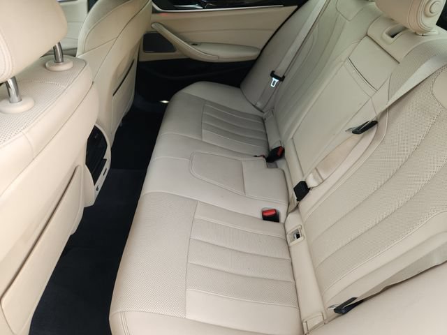 Used 2022 BMW 530i xDrive AWD/4WD image 28