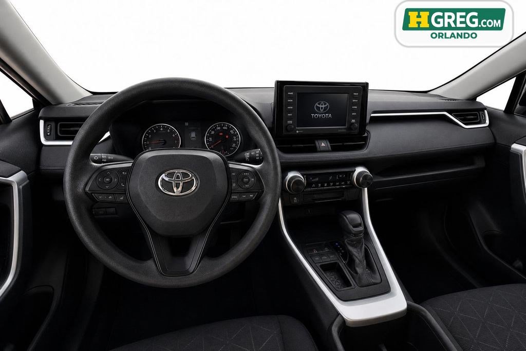 Used 2022 Toyota RAV4 LE FWD image 13