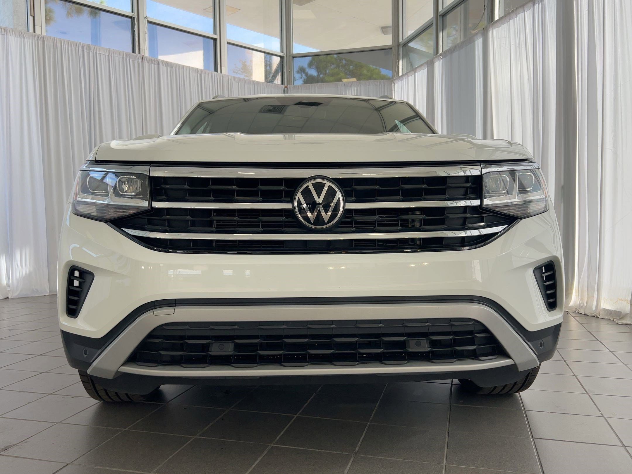 Used 2022 Volkswagen Atlas Cross Sport SEL image 6