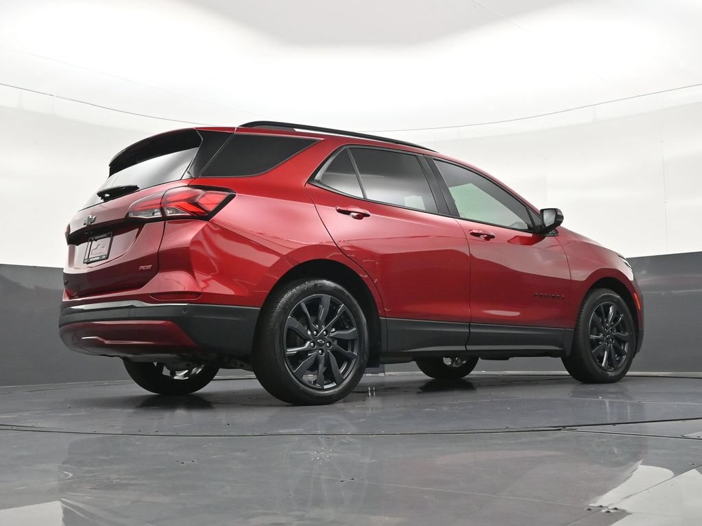 Used 2023 Chevrolet Equinox RS w/ RS Leather Package FWD image 29