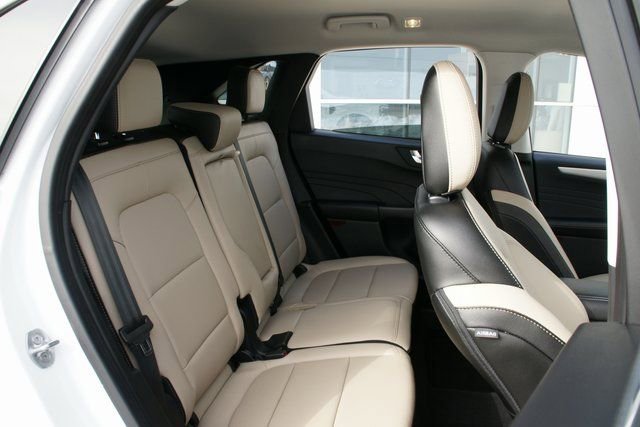 Used 2022 Ford Escape SEL image 33