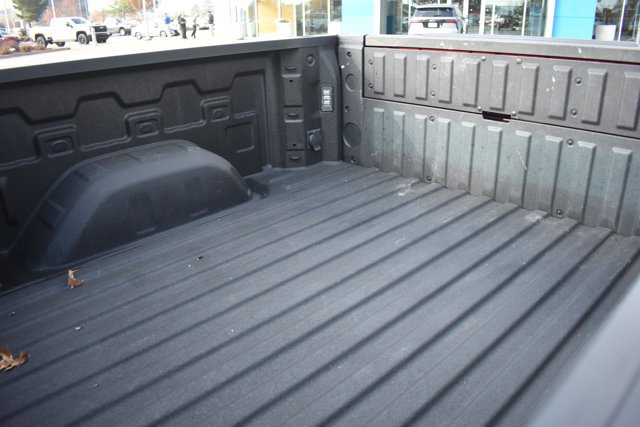 Used 2024 Chevrolet Silverado 1500 High Country w/ Technology Package image 12