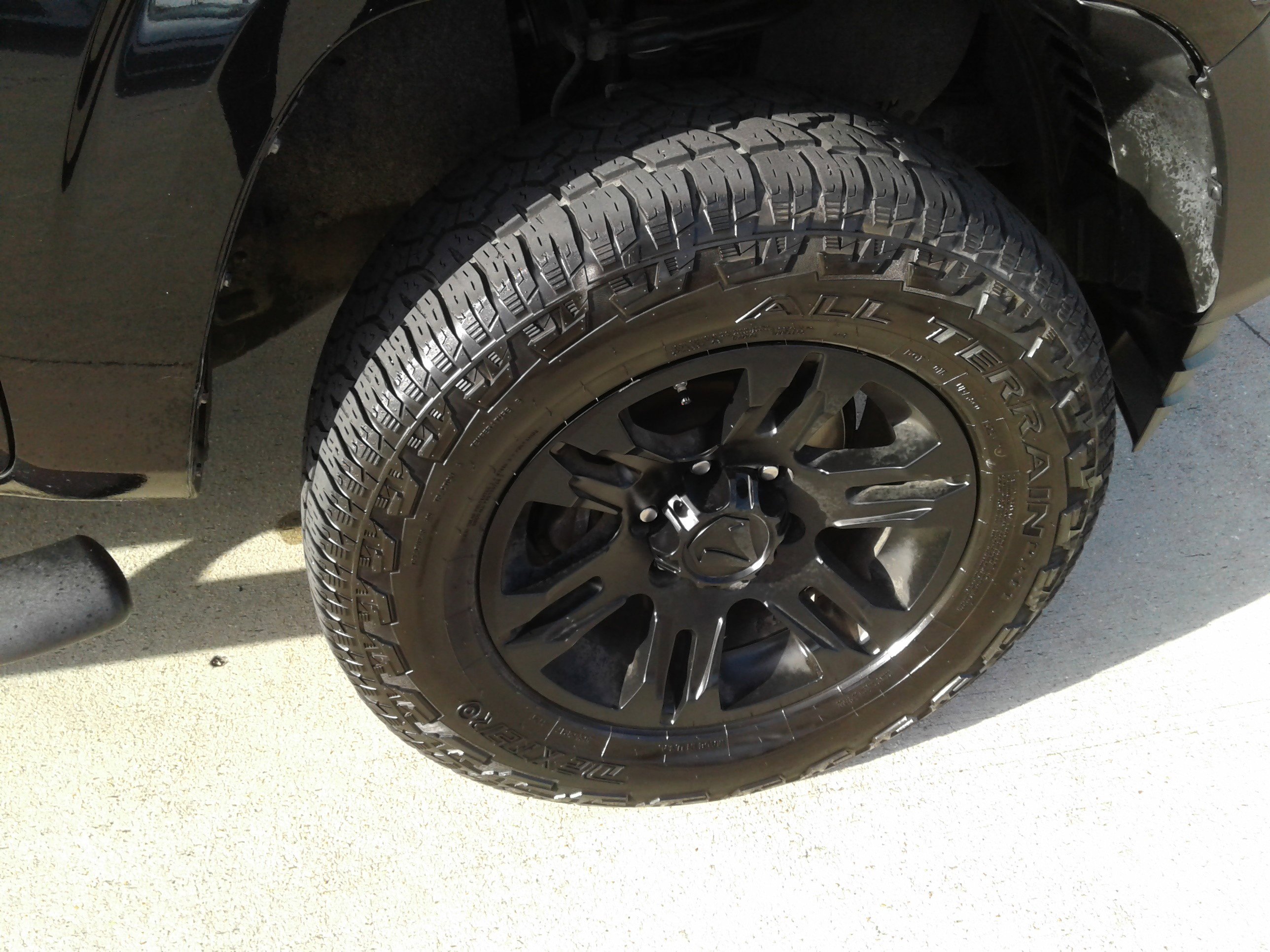 Used 2020 Toyota Tacoma SR image 9