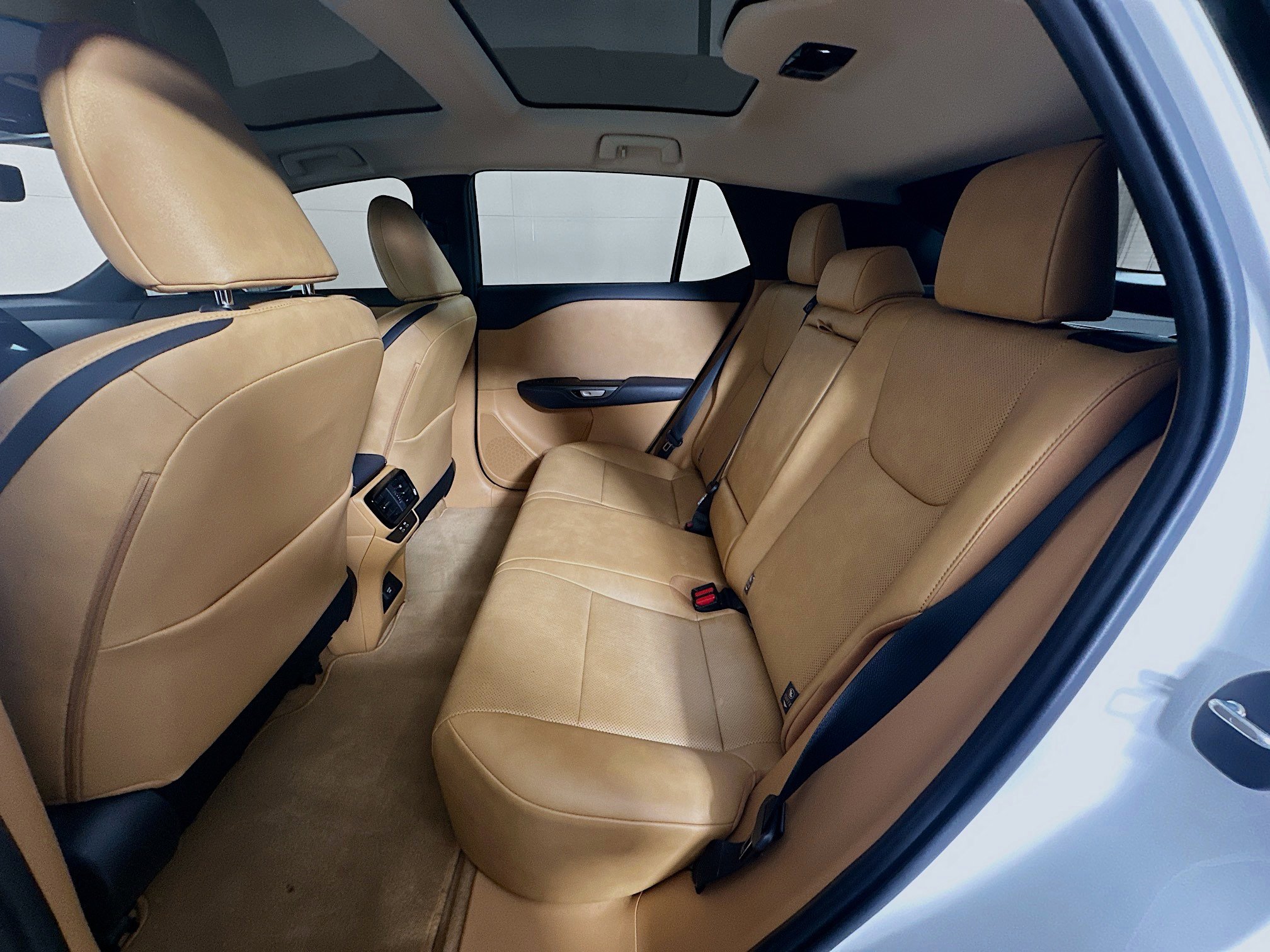 Used 2023 Lexus RZ 450e Premium w/ Technology Package AWD/4WD image 30