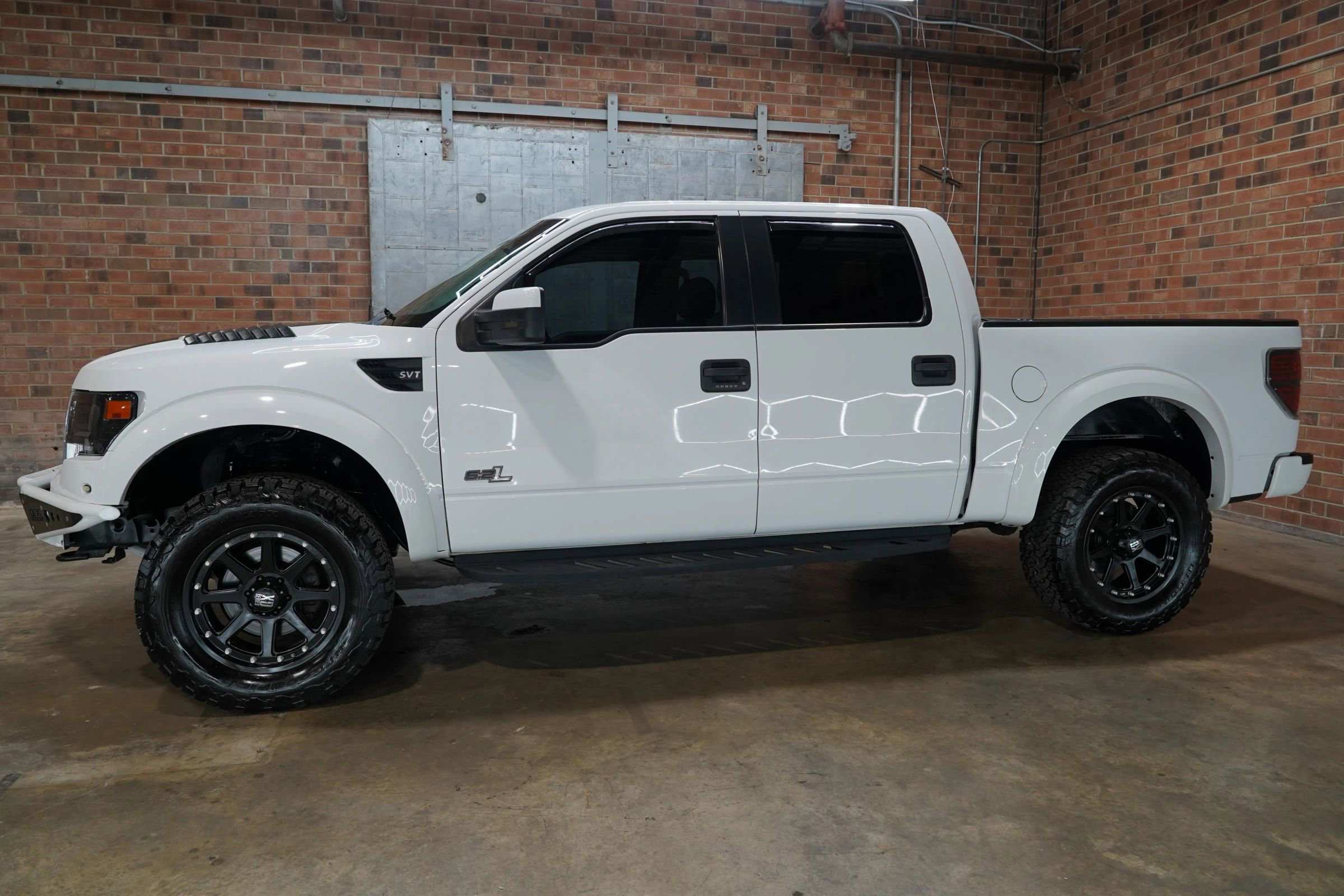 Used 2014 Ford F150 Raptor w/ Equipment Group 801A Luxury AWD/4WD image 9