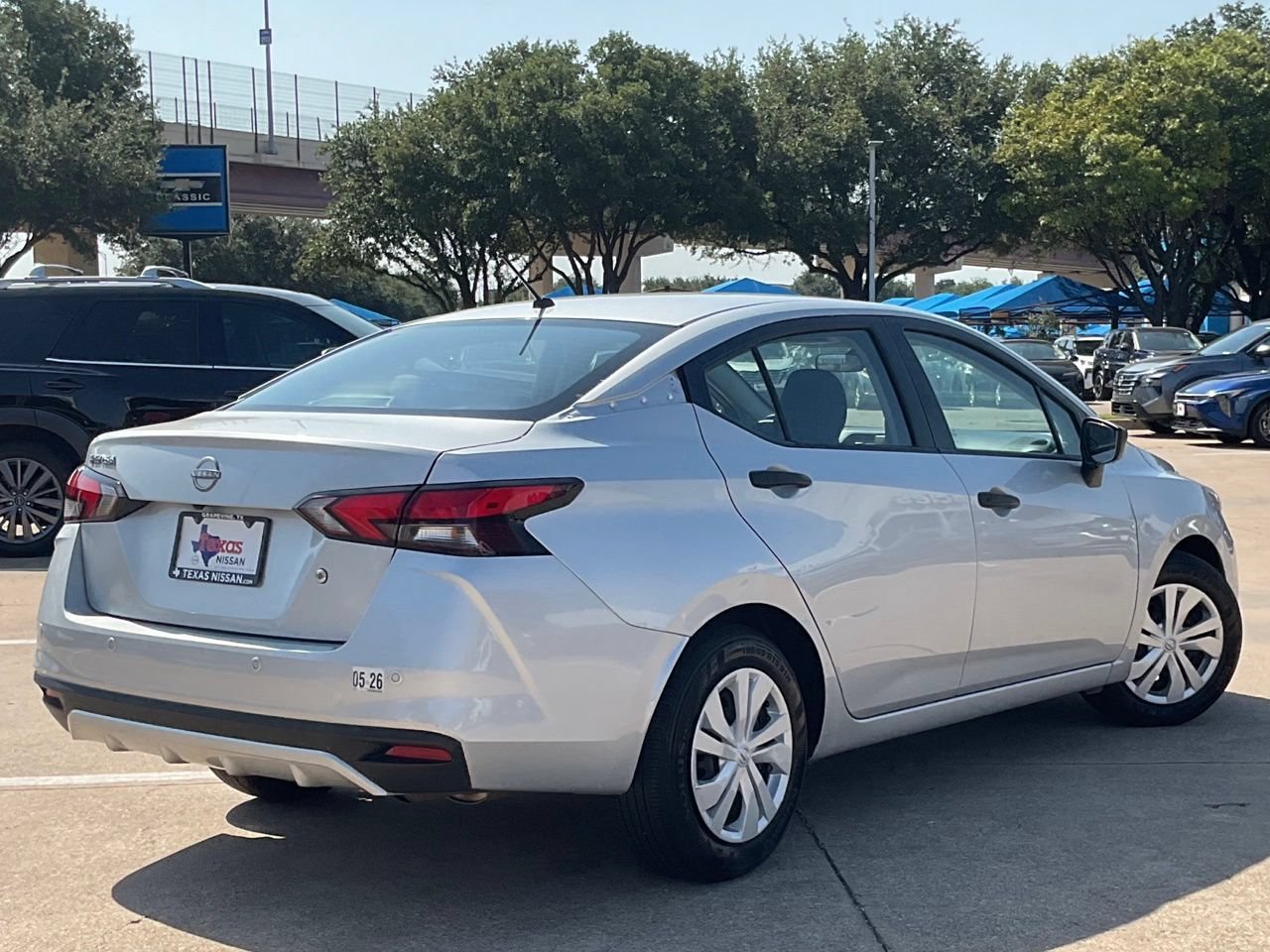 Used 2024 Nissan Versa S FWD image 5