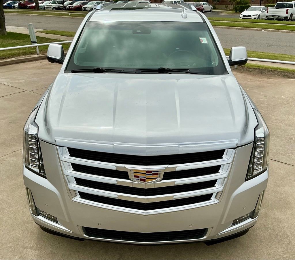Used 2019 Cadillac Escalade Luxury AWD/4WD image 11