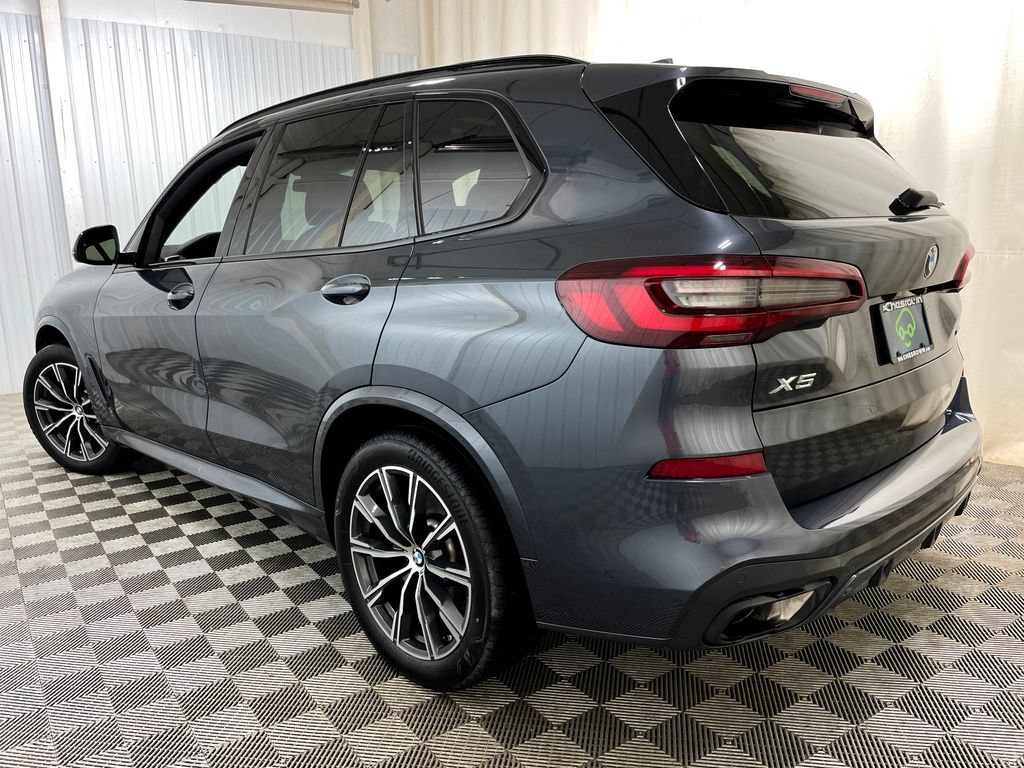 Used 2022 BMW X5 xDrive40i w/ M Sport Package AWD/4WD image 20