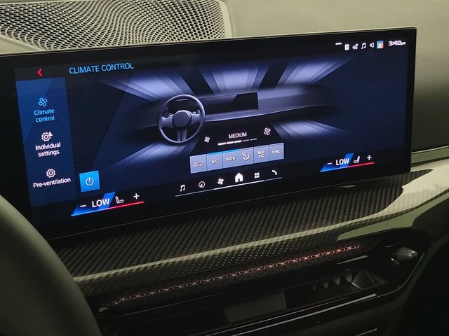 Used 2025 BMW M2 w/ Lighting Package RWD image 28