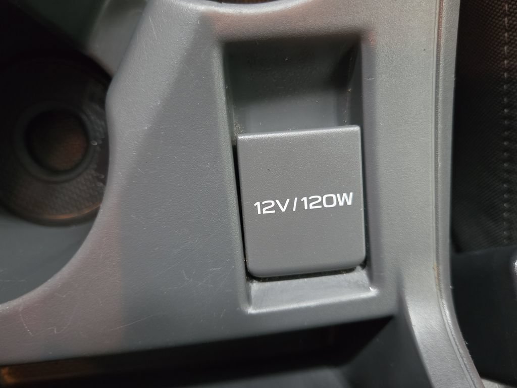 Used 2025 Subaru Crosstrek 2.5i Premium AWD/4WD image 39