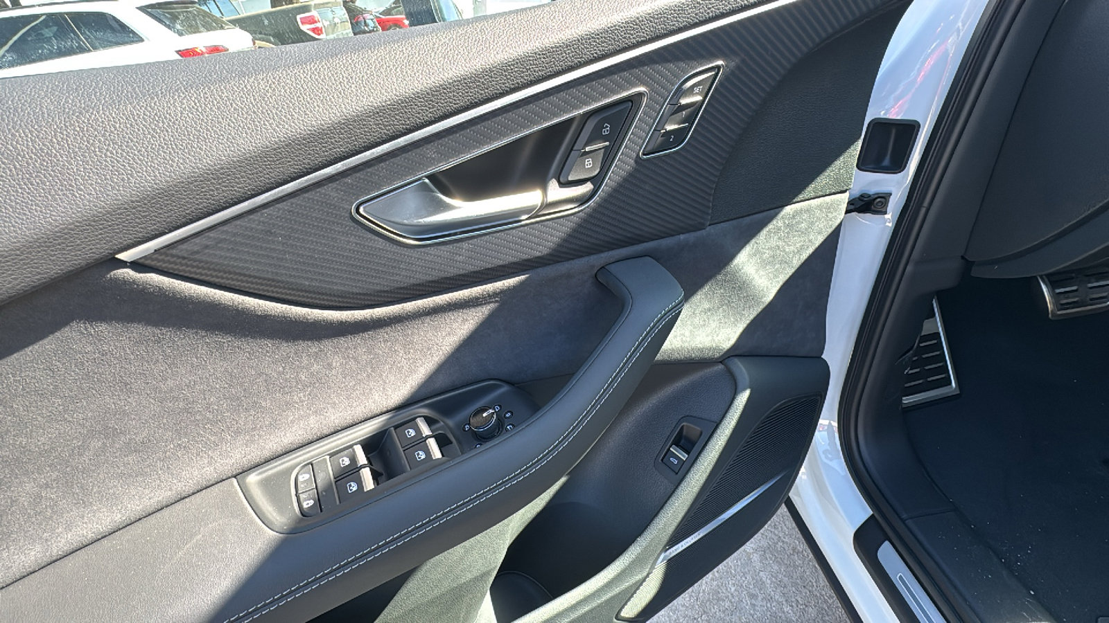 New 2026 Audi SQ7 Premium Plus image 13