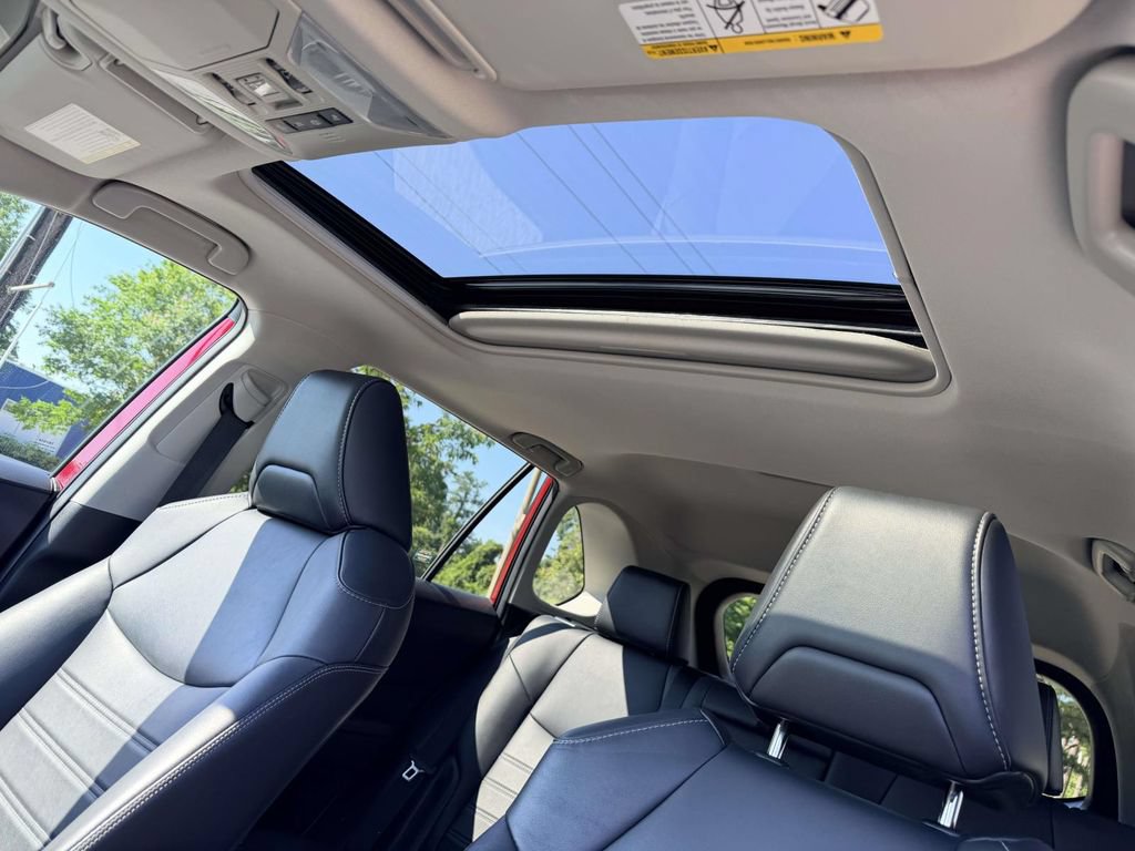 Certified 2020 Toyota RAV4 XLE Premium AWD/4WD image 19
