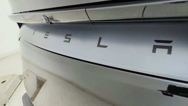 Used 2026 Tesla Model Y Long Range image 16