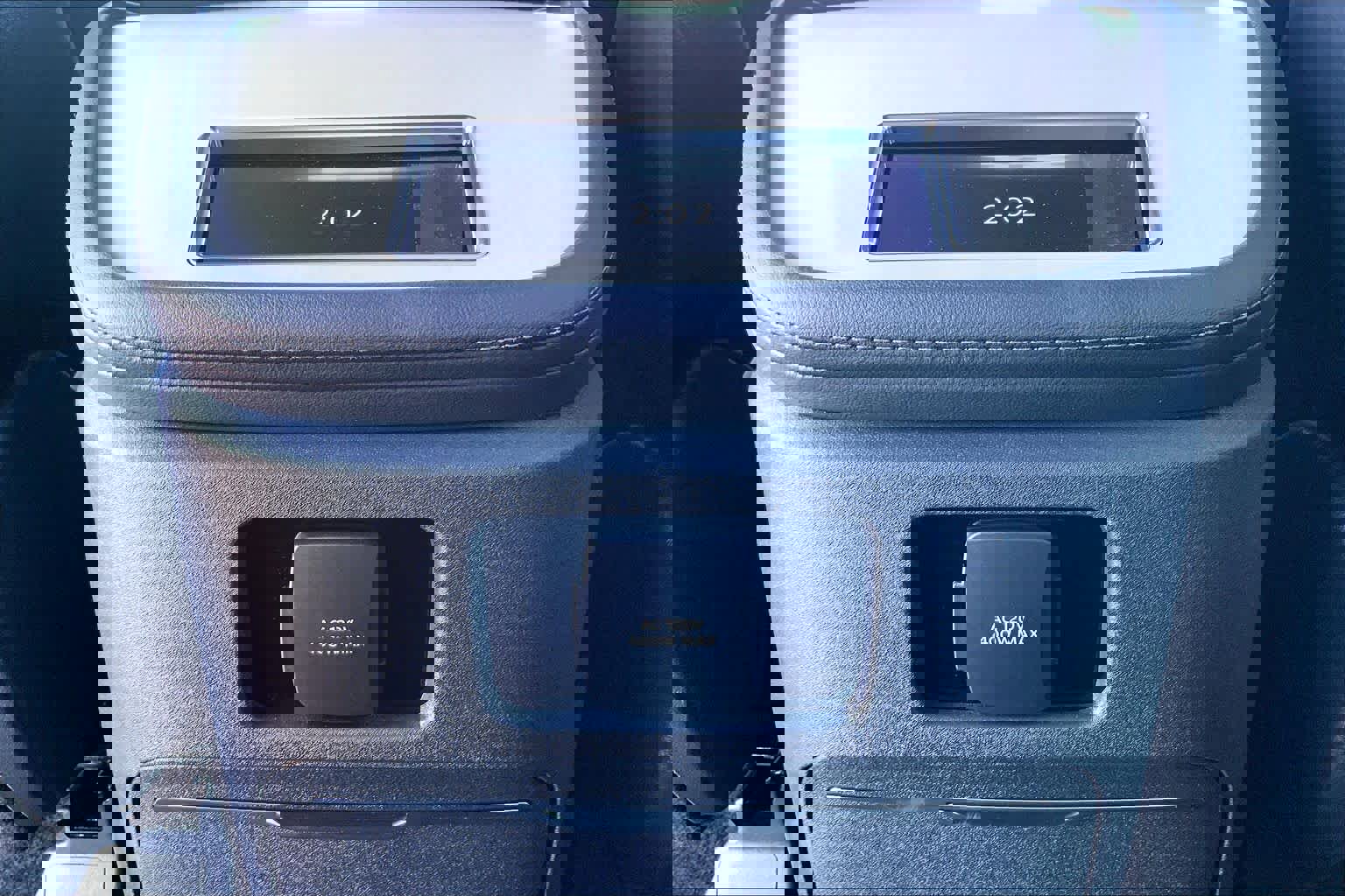 New 2026 Lincoln Navigator Reserve w/ Jet Appearance Package image 18