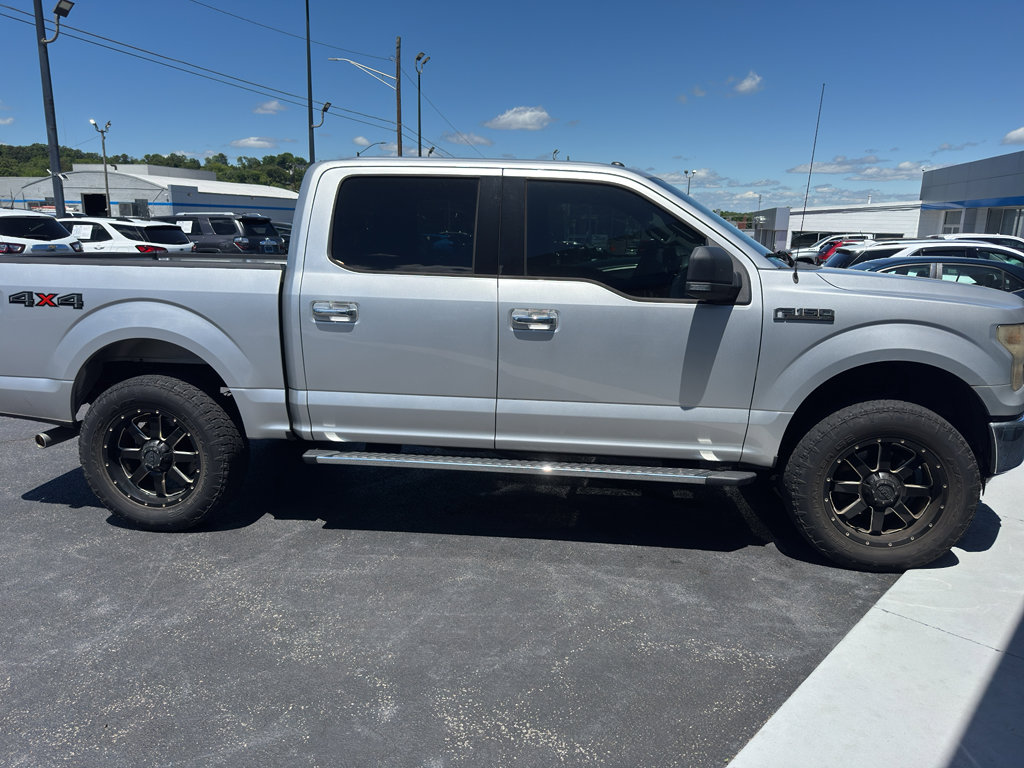 Used 2015 Ford F150 XLT w/ Equipment Group 301A Mid AWD/4WD image 3