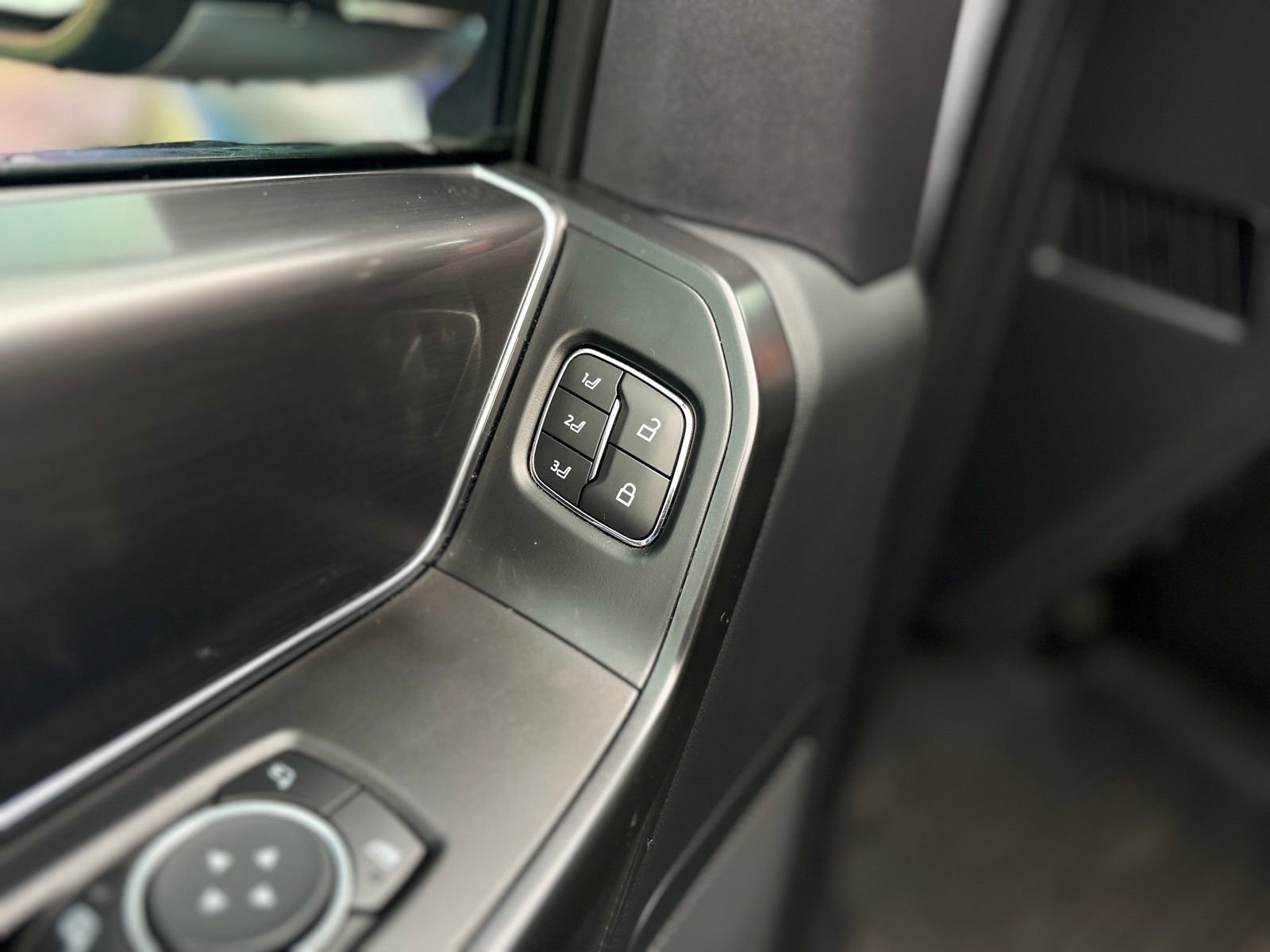 Used 2022 Ford F150 Raptor image 23