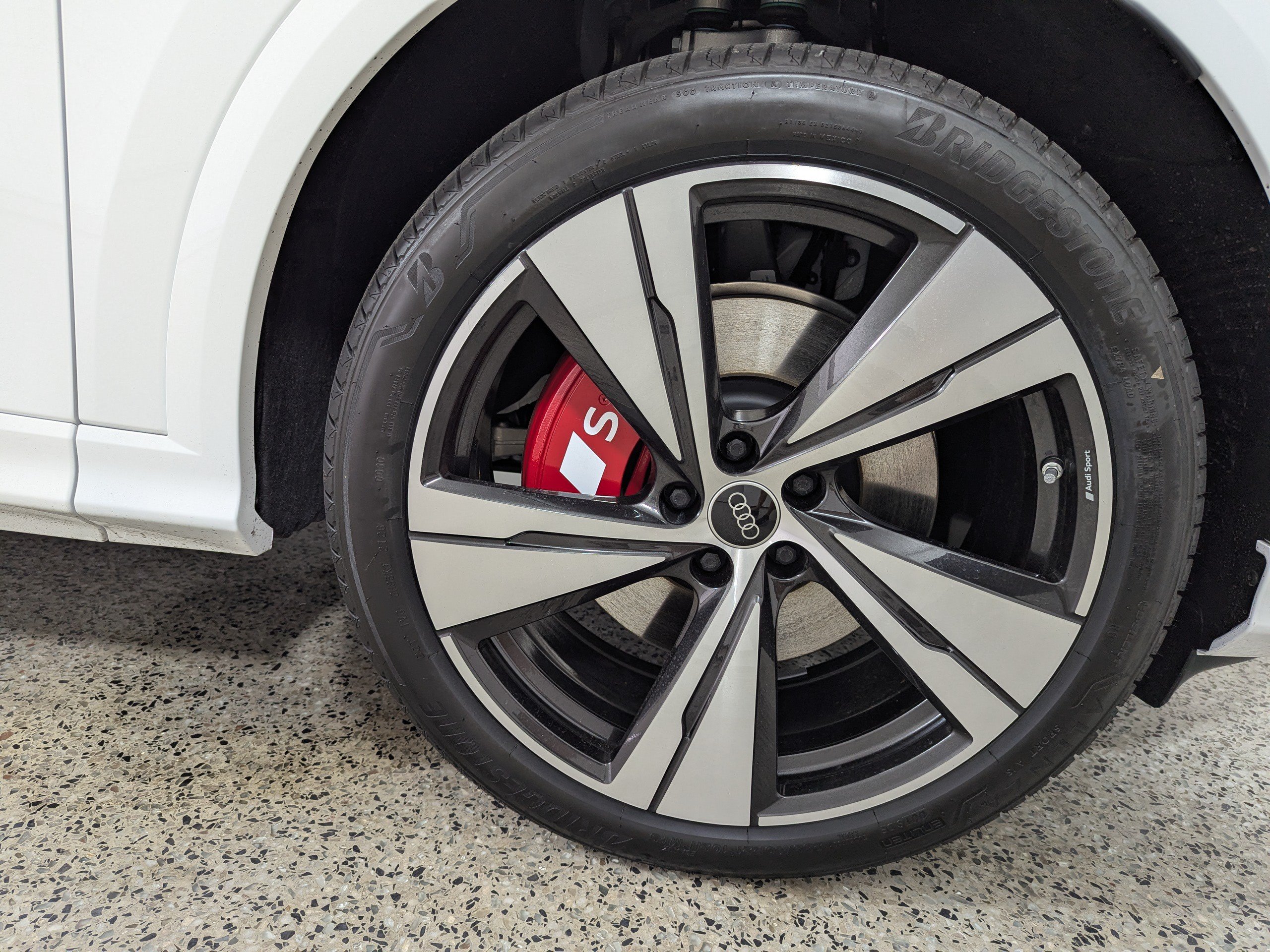 New 2026 Audi SQ5 Prestige AWD/4WD image 10