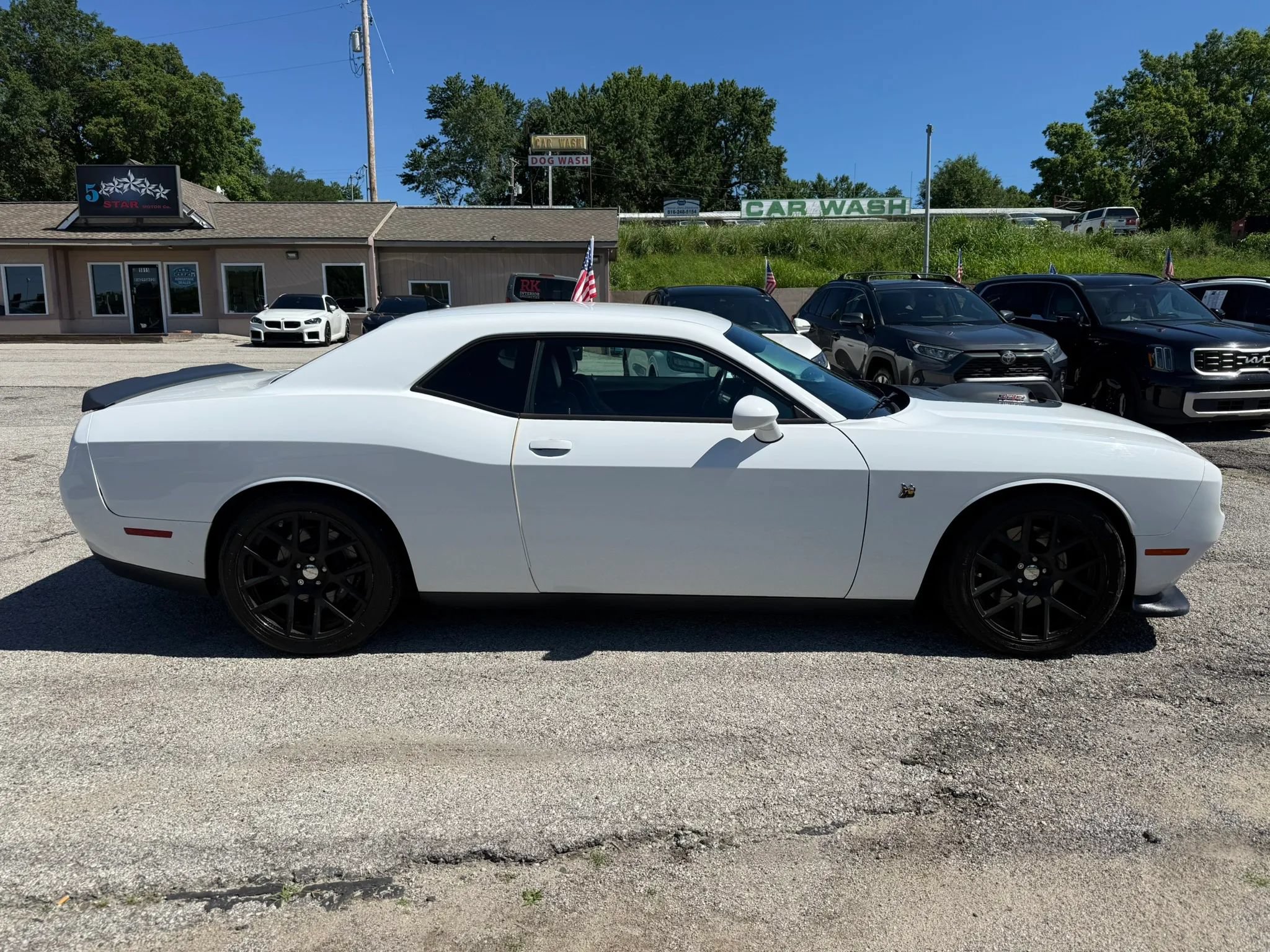 Used 2015 Dodge Challenger R/T Scat Pack RWD image 2