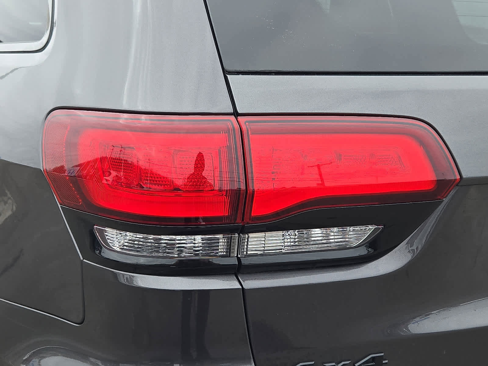 Used 2021 Jeep Grand Cherokee Laredo X image 11