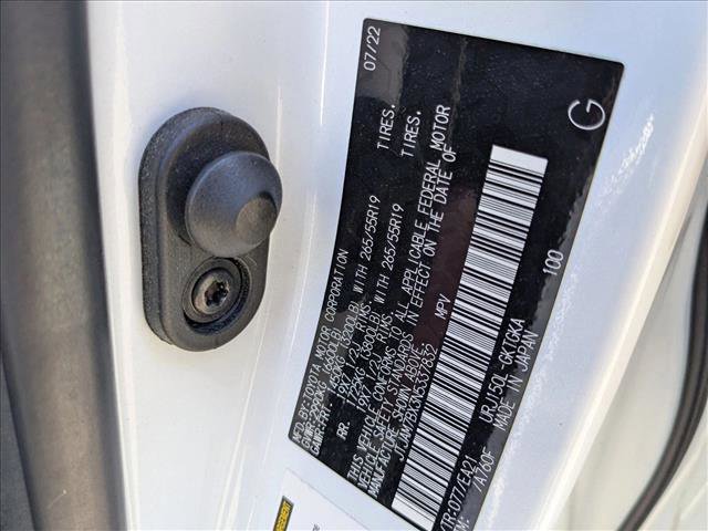 Used 2022 Lexus GX 460 Premium w/ Accessory Package AWD/4WD image 28