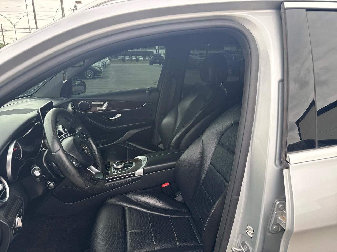 Used 2017 Mercedes-Benz GLC 300 4MATIC image 11