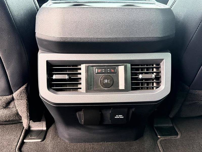 Used 2024 Ford F250 Lariat w/ Sport Appearance Package AWD/4WD image 36