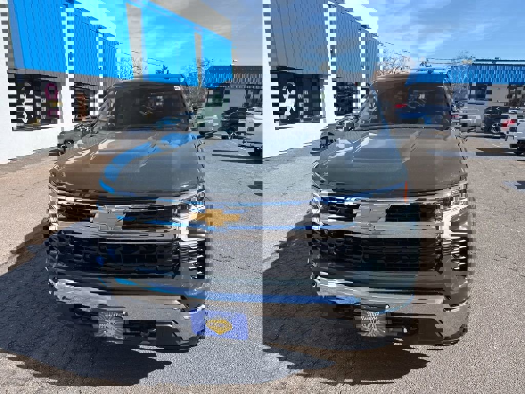 New 2026 Chevrolet Silverado 1500 LT w/ Z71 Off-Road Package image 3