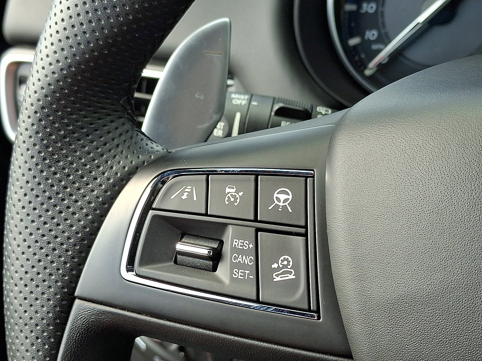 Used 2023 Maserati Levante Trofeo AWD/4WD image 24