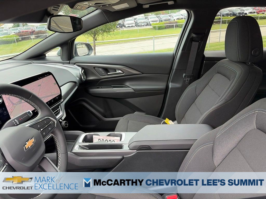 New 2026 Chevrolet Equinox EV LT w/ Comfort Package FWD image 47