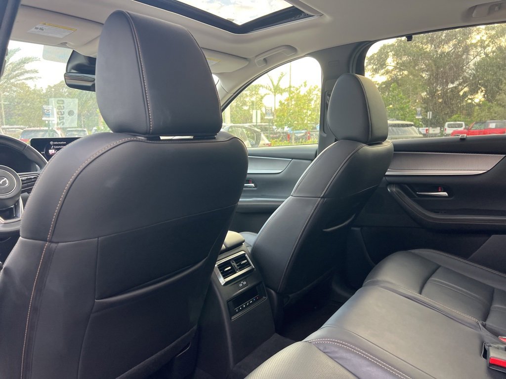 Certified 2025 MAZDA CX-70 3.3 Turbo w/ Preferred Package image 28