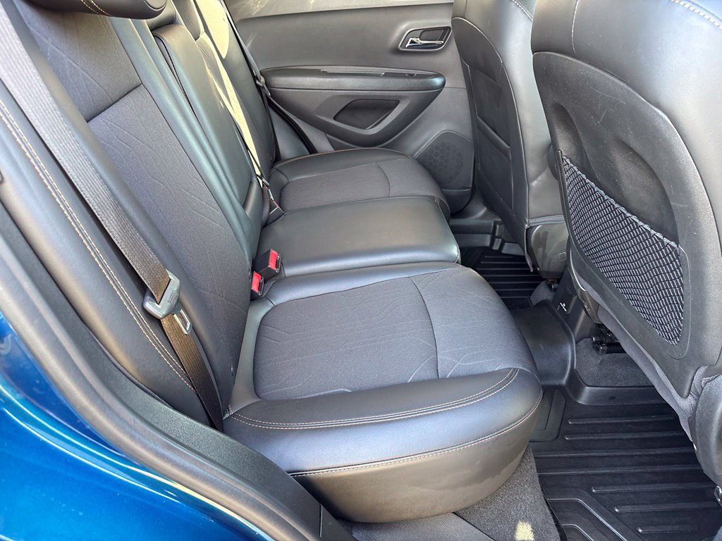 Used 2019 Chevrolet Trax LT w/ LT Convenience Package FWD image 32