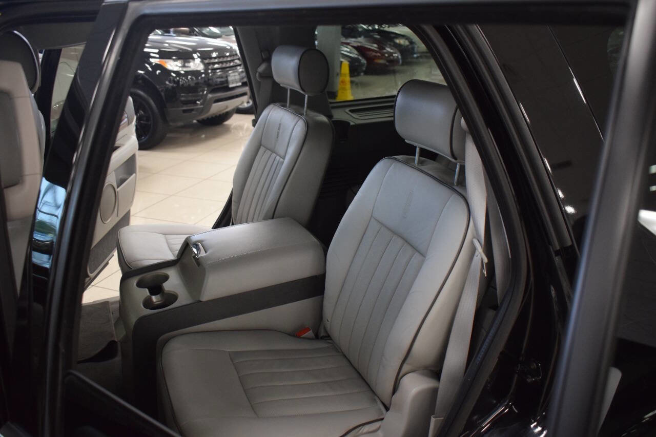 Used 2006 Lincoln Navigator Luxury image 30