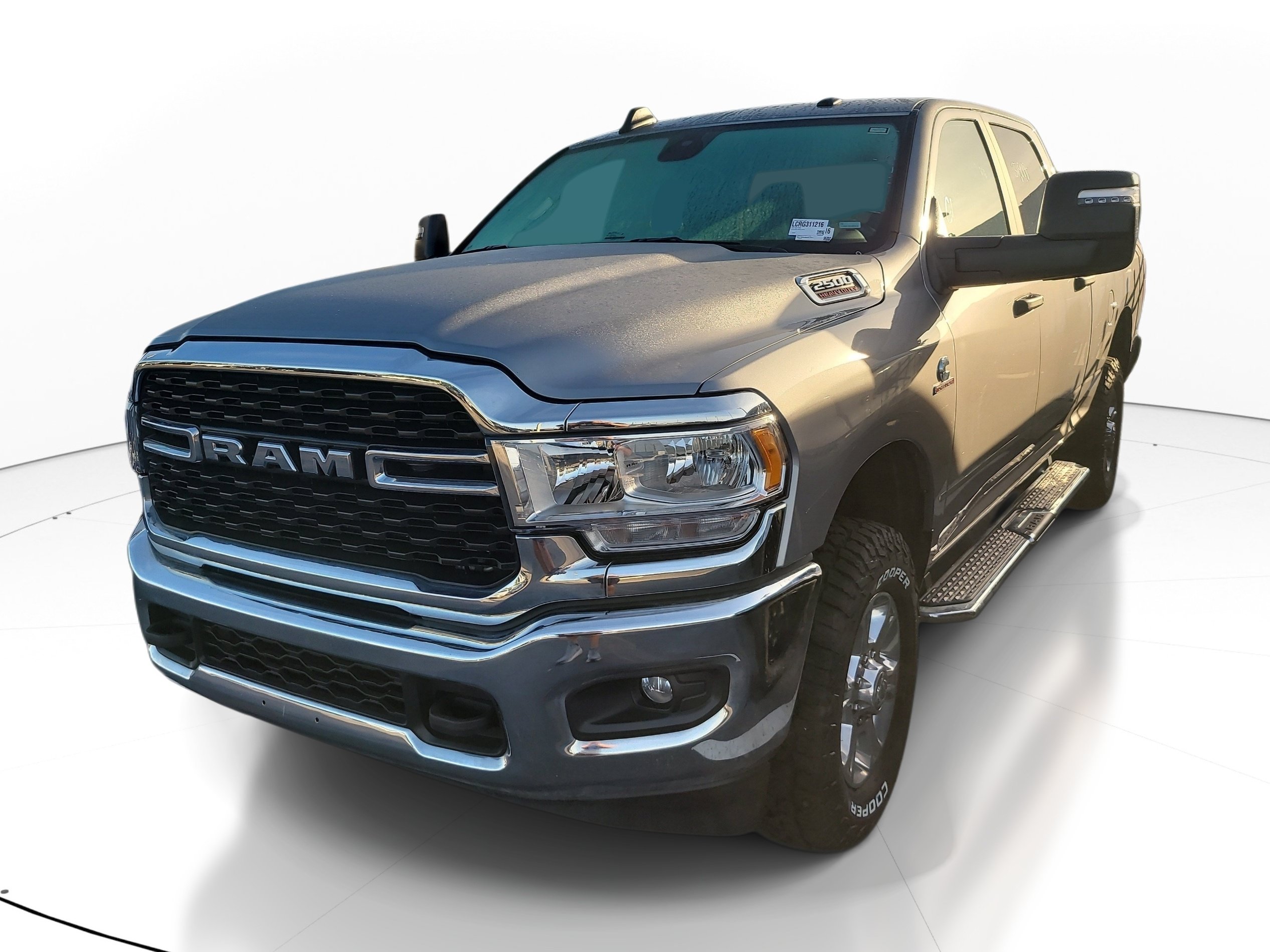 Used 2024 RAM 2500 Big Horn AWD/4WD image 3