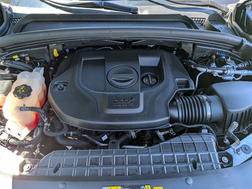 Certified 2023 Jeep Grand Cherokee L Overland w/ Rear Seat Video Group I image 34