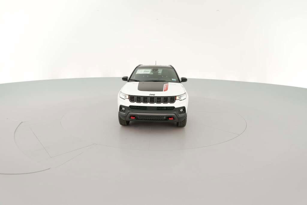 New 2026 Jeep Compass Trailhawk image 2