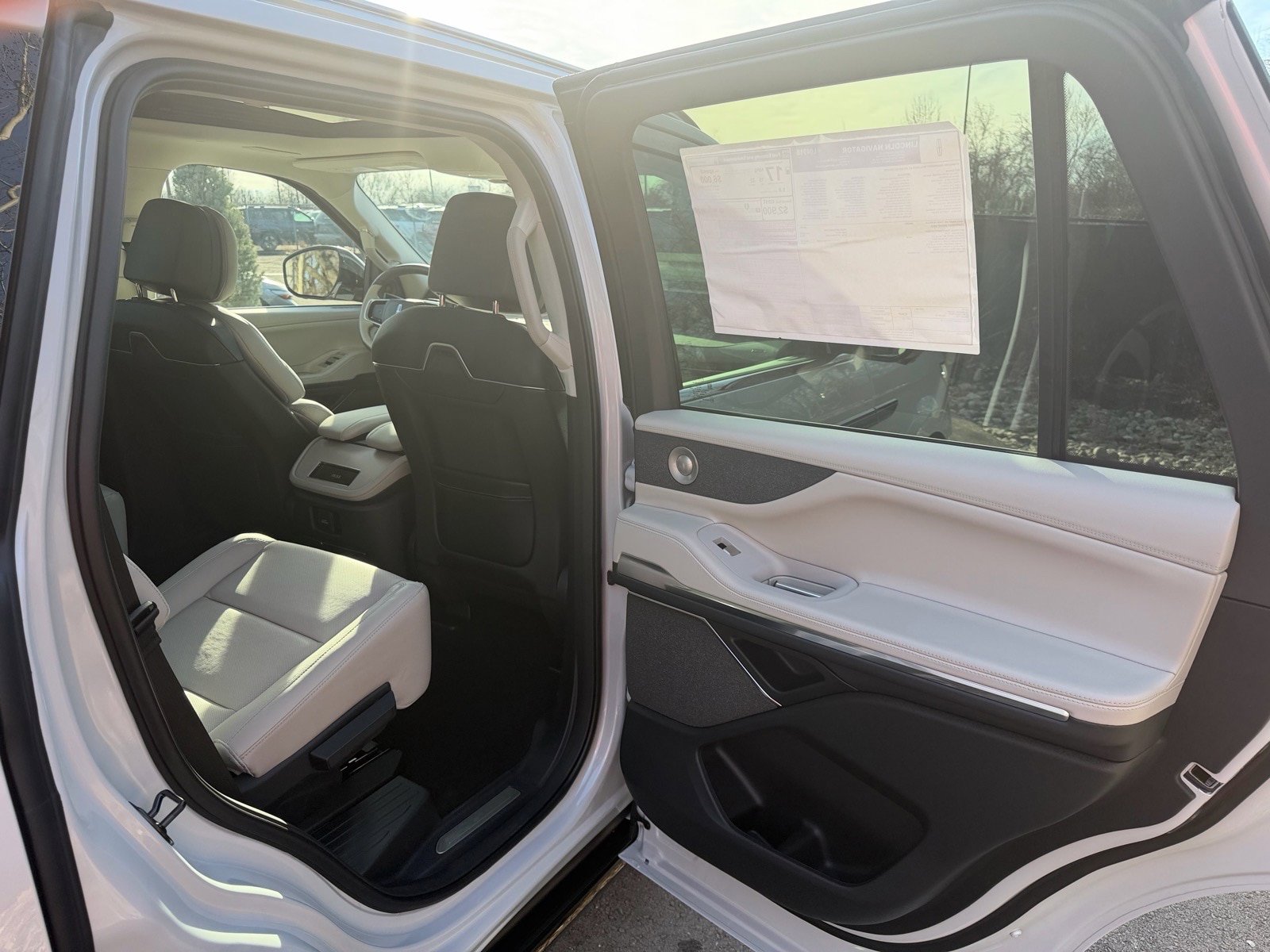 New 2026 Lincoln Navigator Reserve AWD/4WD image 14