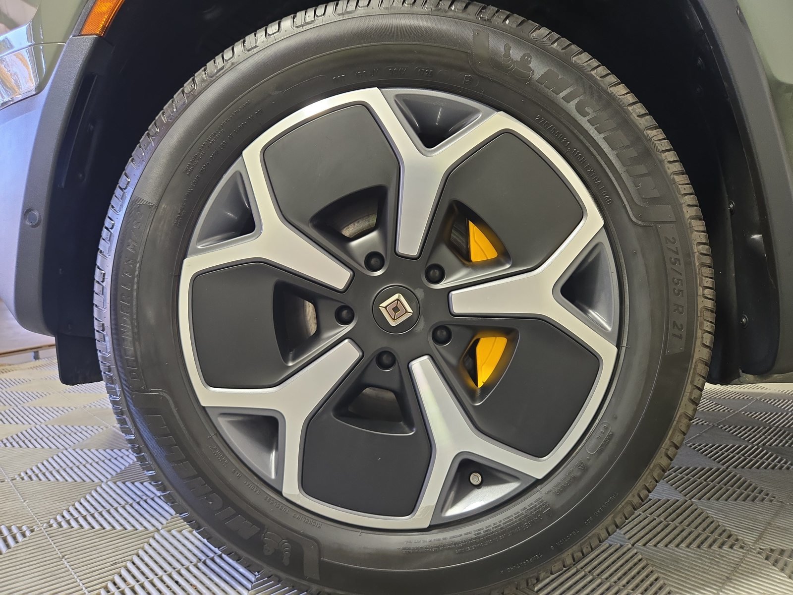 Used 2022 Rivian R1S Launch Edition Quad AWD/4WD image 9