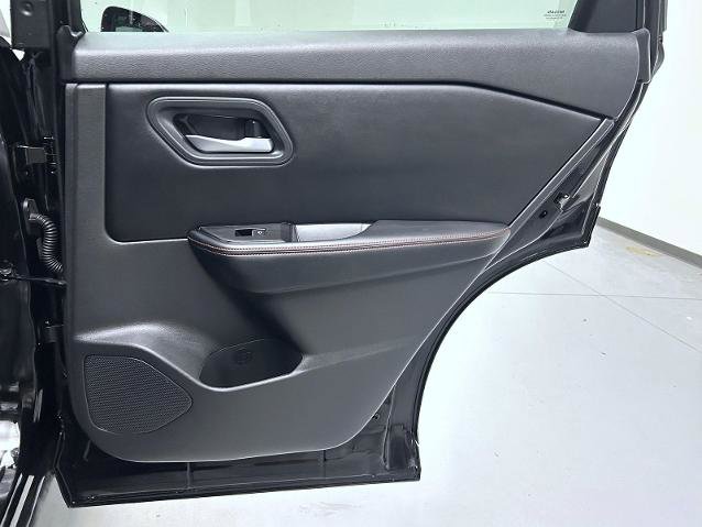 Certified 2025 Nissan Rogue SV w/ Rock Creek Premium Package AWD/4WD image 17