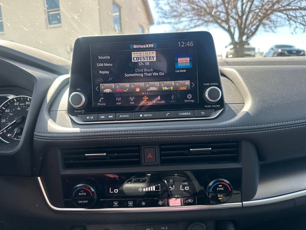 Used 2025 Nissan Rogue SV image 46