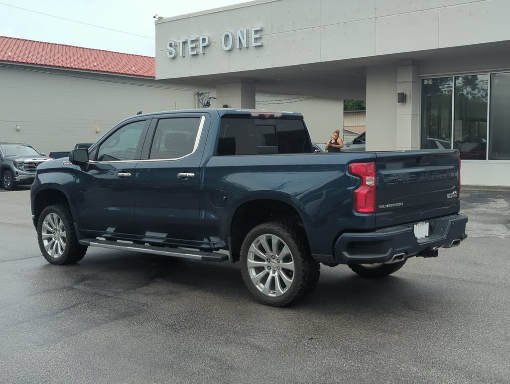 Used 2020 Chevrolet Silverado 1500 High Country w/ Technology Package AWD/4WD image 4