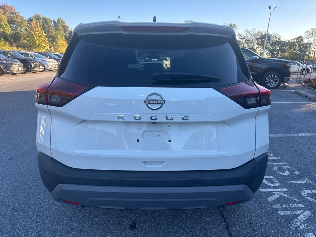 Used 2023 Nissan Rogue S FWD image 6