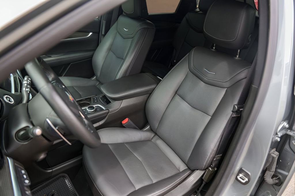 Certified 2023 Cadillac XT5 Sportv w/ Technology Package image 7