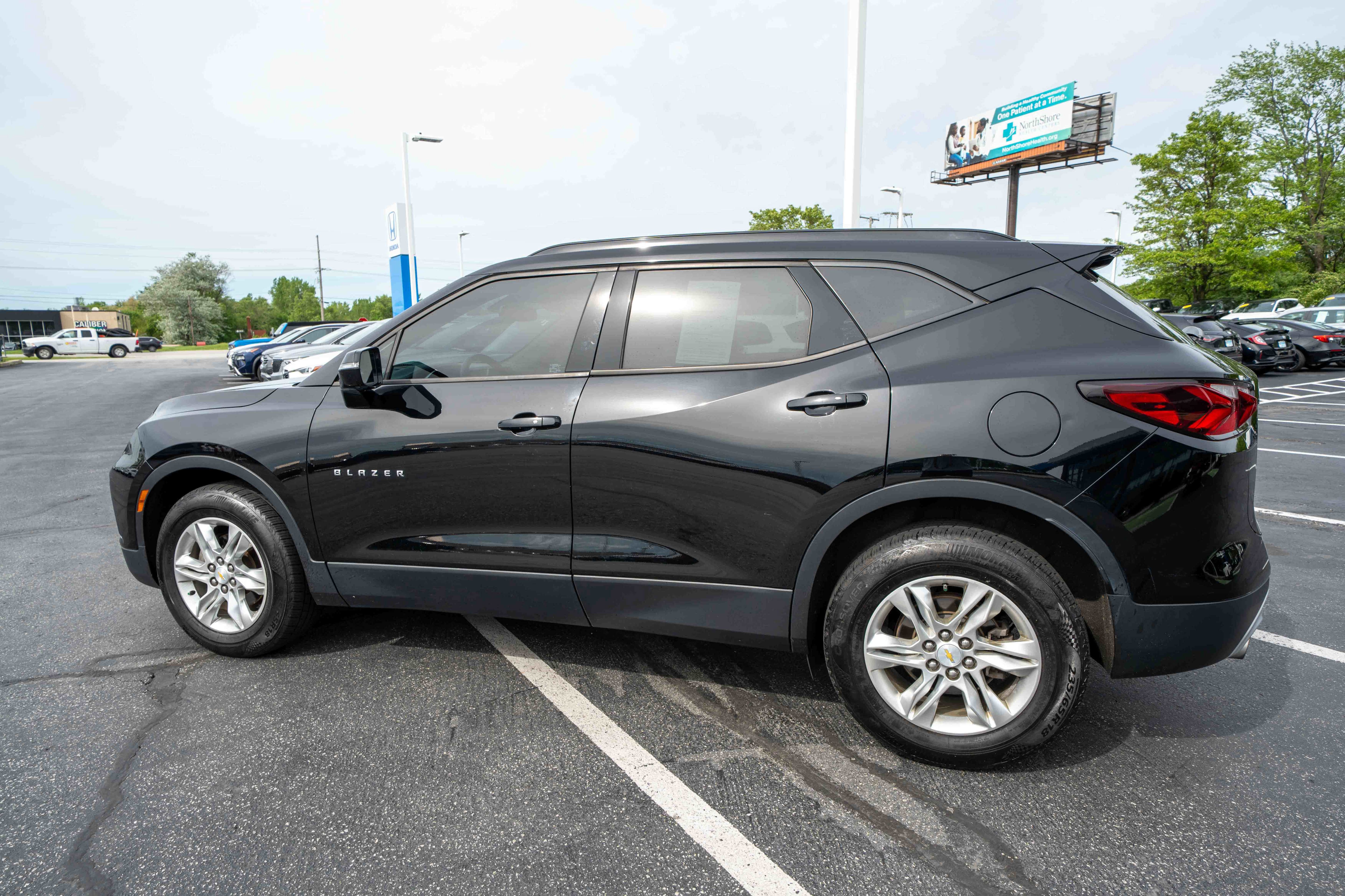 Used 2019 Chevrolet Blazer LT FWD image 4