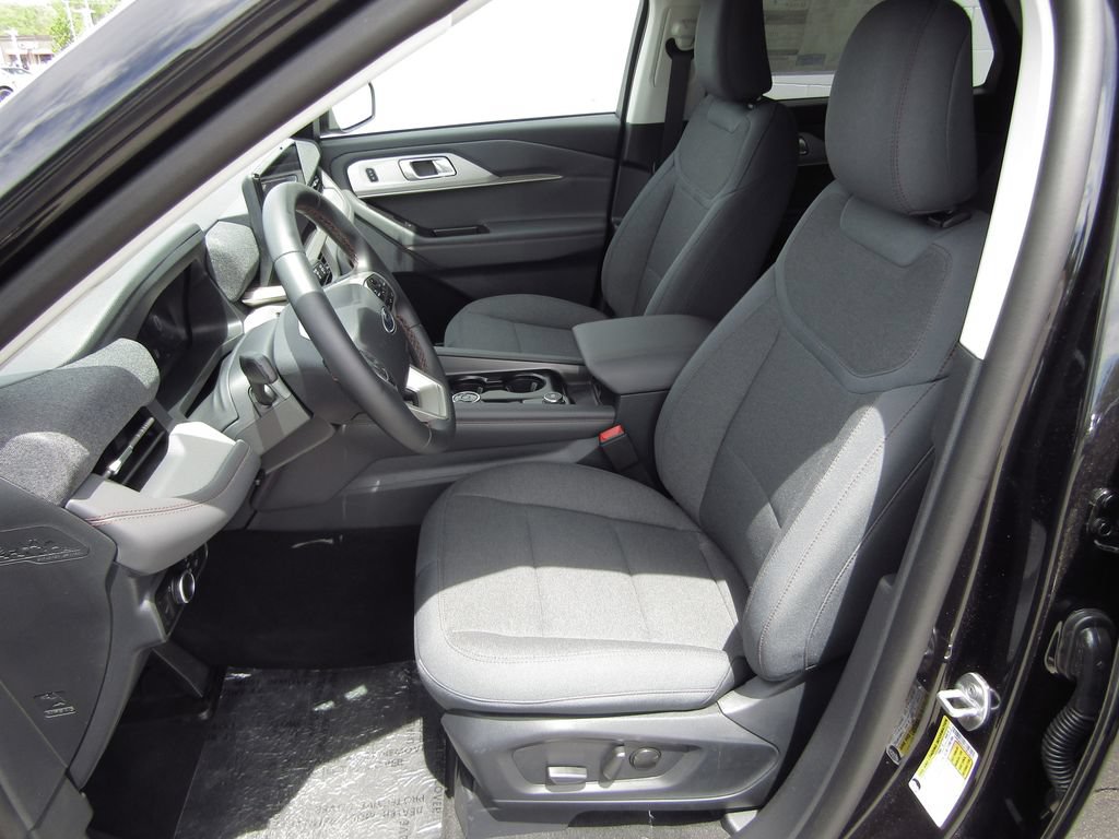 New 2026 Ford Explorer Active AWD/4WD image 11