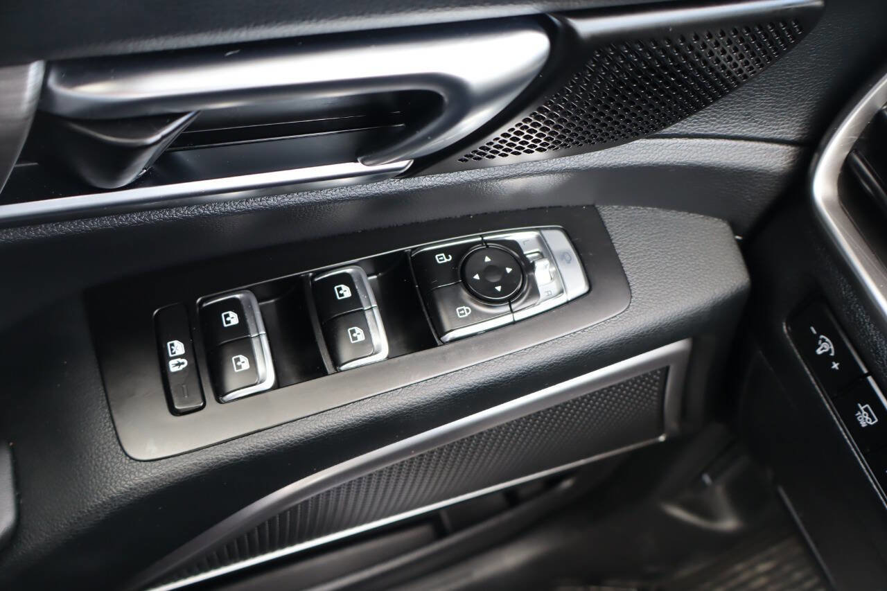 Used 2025 Kia Telluride AWD image 17