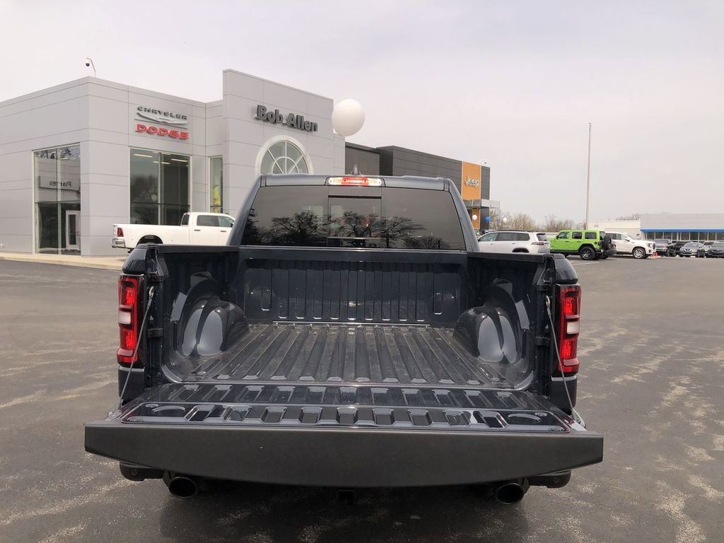 New 2026 RAM 1500 4x4 Crew Cab image 17